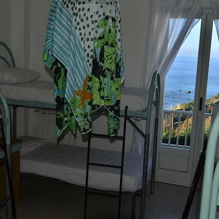 Otel Paradise 2*